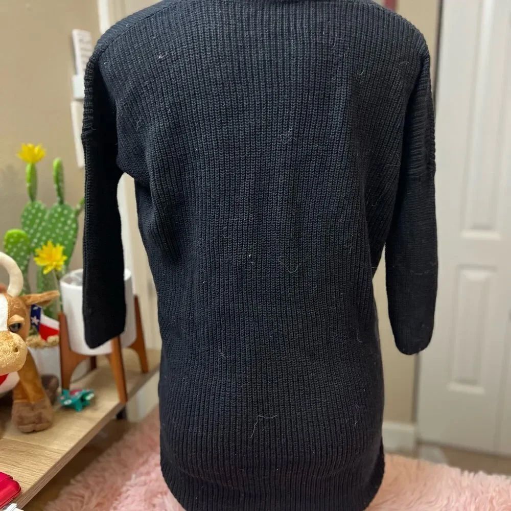 Express Sweater - Picture 3 of 5